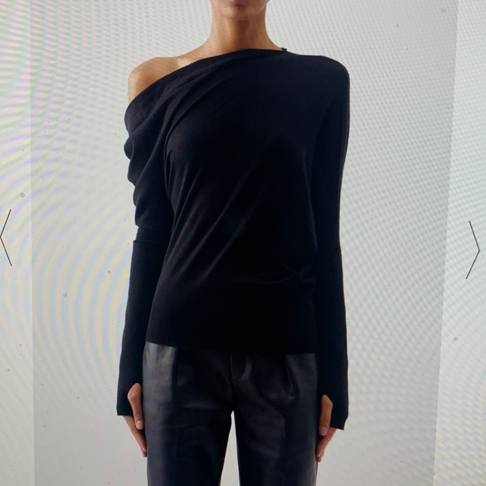 Tom Ford one-shoulder cashmere-blend sweater.